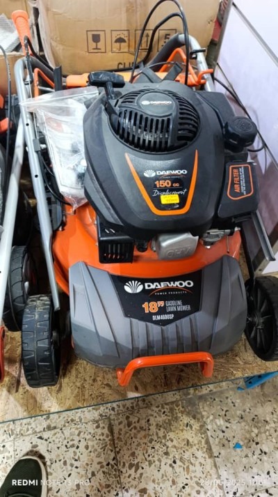 Tendeuse a gazon thermique 