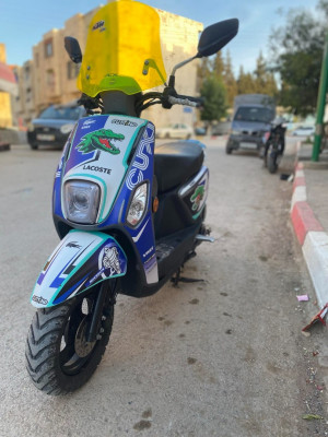 motos-scooters-vms-cuxi-2022-maaouia-setif-algerie