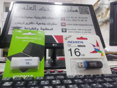Flash Disk 32Go + 2 Adaptateurs Pour Téléphone Dont 1 Gratuit - Usb 32 Gb  C906 - Noir - Prix en Algérie