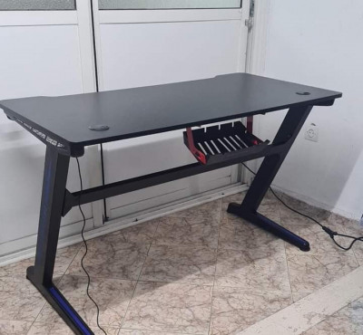 tables-pc-bureaux-طاولة-كومبيوتر-جيمنج-touggourt-algerie