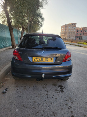 voitures-peugeot-207-2012-allure-dar-el-beida-alger-algerie