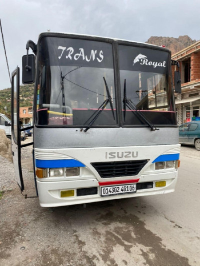 bus-isuzu-md-27-2001-kherrata-bejaia-algerie