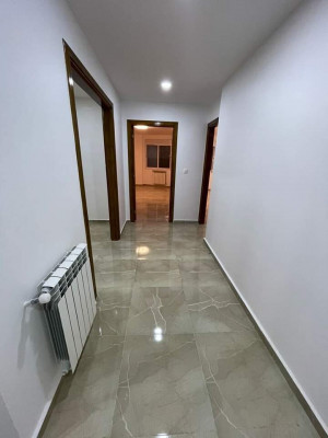 appartement-location-f3-alger-bouzareah-algerie