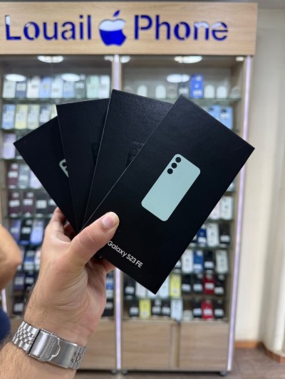 Samsung Galaxy s23 FE 5G neuf jamais utilisé