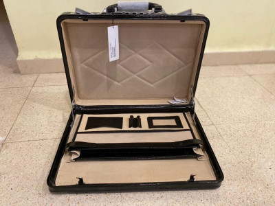 luggage-travel-bags-valise-diplomatique-noir-mohammadia-algiers-algeria