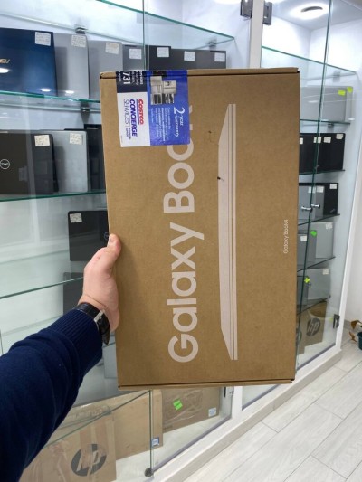 SAMSUNG GALAXY BOOK 4 15.6'' INTEL 7 150U 16RAM 1TB SSD NEUF JAMAIS SERVI