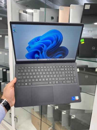 DELL INSPIRON 3530 I7-13TH 15.6'' 16RAM 512SSD  INTEL IRIS XE  BATTERIE +5HEURES