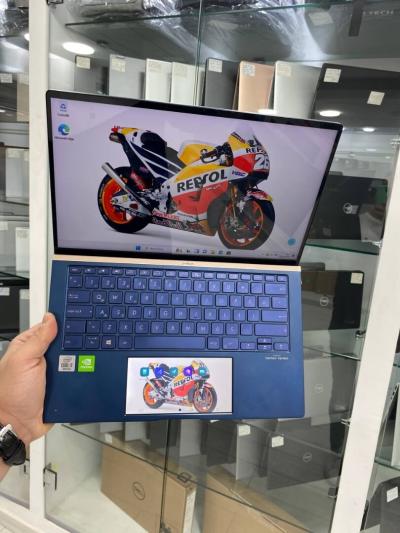 ASUS ZENBOOK 13.3'' I7-10TH 16RAM 512 SSD NVIDIA MX 250 02GB DÉDIÉE BATTERIE +3HEURES