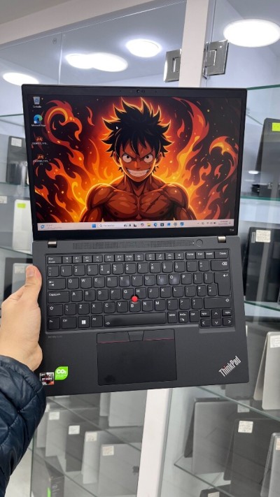 LENOVO THINKPAD T14 GEN 4 Ryzen 7 PRO 7840U  32RAM 512SSD AMD RADEON 780M 01 GB DÉDIÉE