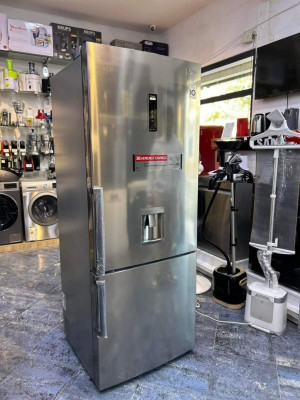 Réfrigérateur LG 569 litre combiné nofrost avec distributeur 