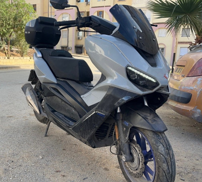 motos-scooters-vmax-300-2023-el-biar-alger-algerie