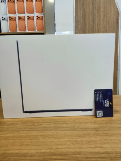 MacBook air m4 16/256gb