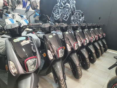 motos-scooters-vms-cuxi-2-2024-ain-benian-hammamet-alger-algerie