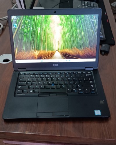 PC Portable Dell Latitude 5480 i7-7ème/ 8GB/ 256GB Nvme/ 14" Clavier Qwerty Lumineux