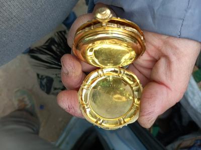 آخر-montre-en-or-faite-a-la-main-سطيف-الجزائر