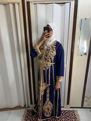 ملابس-تقليدية-caftan-الجزائر-وسط