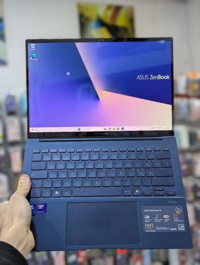 ASUS ZENBOOK PRO 14 ULTRA 7 255H 16GB  1000 GB SSD OLED 3K 120Hz TACTILE