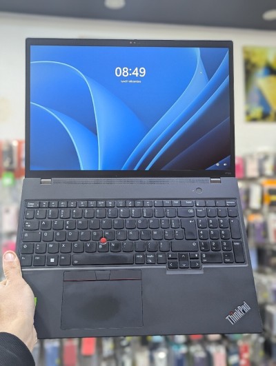 LENOVO THINKPAD P16S GEN2  I7-1370P 32 GB RAM 512 SSD 15.6" FHD NVIDIA RTX A500