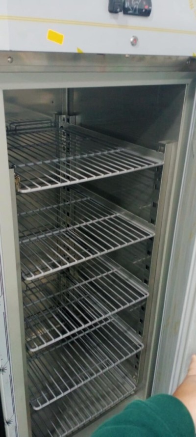 ARMOIRE REFRIGEREE EN INOX POSITIVE ET NÉGATIVE