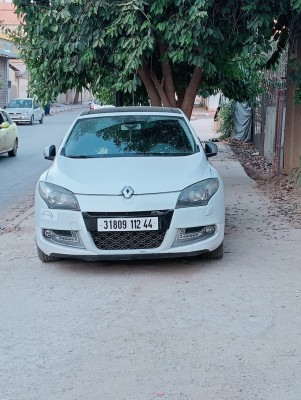 moyenne-berline-renault-megane-3-2012-ain-defla-algerie