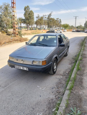 voitures-volkswagen-passat-1991-cl-les-eucalyptus-alger-algerie