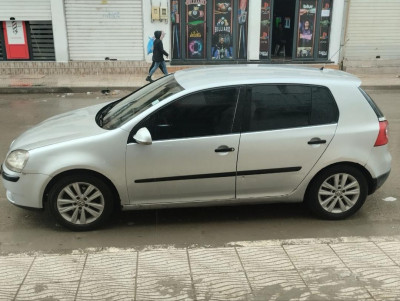 average-sedan-volkswagen-golf-5-2007-ain-mlila-oum-el-bouaghi-algeria