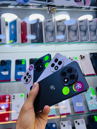 OnePlus 13R 12/256 Comme Neuf