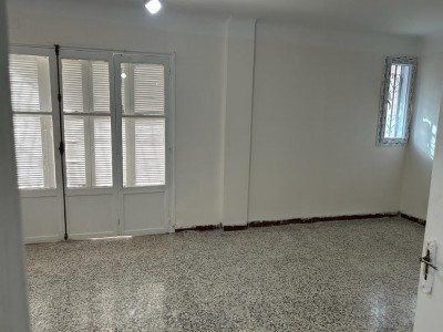 appartement-vente-f4-bouira-algerie