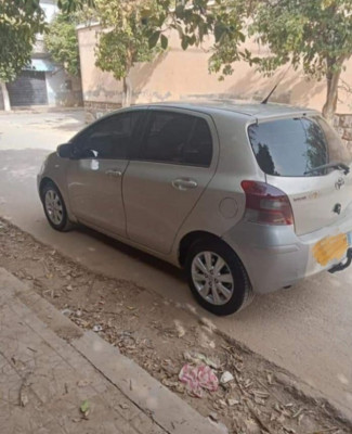 voitures-toyota-yaris-2011-tiaret-algerie