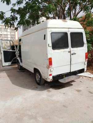 fourgon-mercedes-t1-1991-alger-centre-algerie