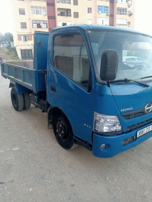 camion-hino-611-2013-draa-el-mizan-tizi-ouzou-algerie