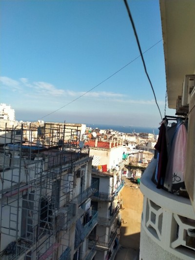 بيع شقة 4 غرف الجزائر الجزائر وسط