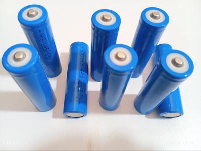 Piles rechargeable Lithium 18650 6800mAh 3.7V COPY 