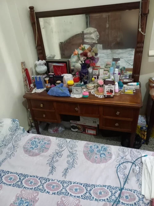 Coiffeuse bois hêtre avec miroir + 4 tiroirs