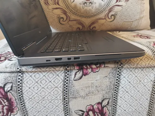 Dell precision 7710 workstation 