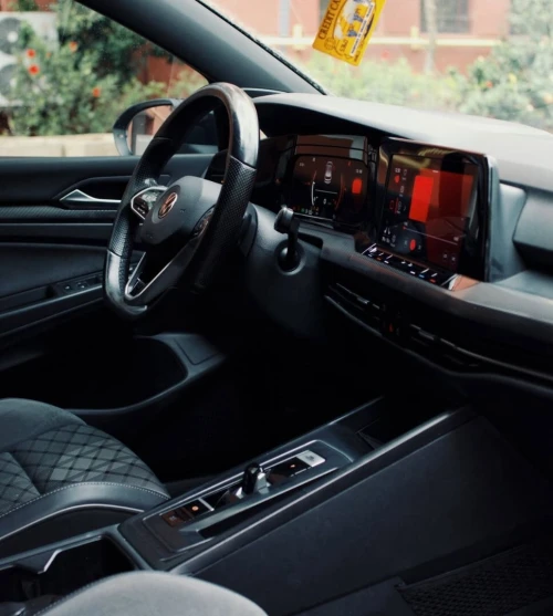 Location de voiture La Rochelle Golf 8