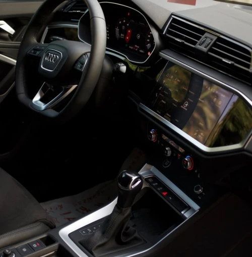Location de voiture la rochelle Audi Q3