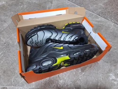 Nike TN Originale 44.5 neuf dans sa boite