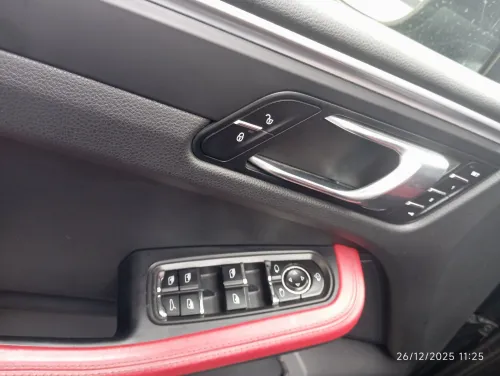 Porsche Macan 2018 2.0L 258 CH TOUTE OPTIONS 1ERE MAIN 74000KM
