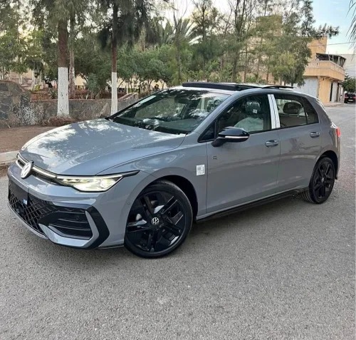 Volkswagen Golf 8 2025 R Black Edition 