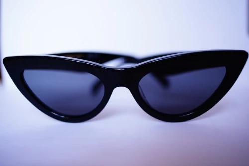 CÉLINE LUXURY SUNGLASSES