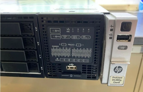 Serveur HP ProLiant generation 8 avec 8 baies de disque 2p