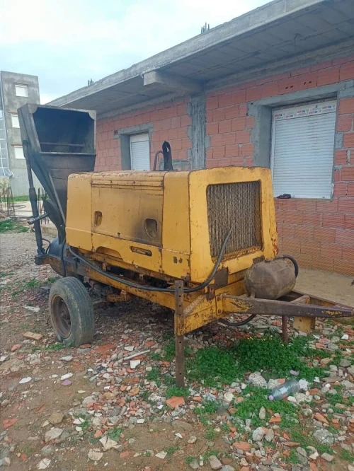 pompe a beton komatsu