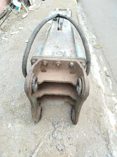 a vendre Marteau brise roche MSB 550