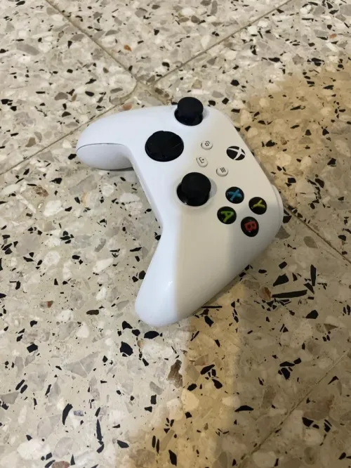 Xbox series s + manette d'origine - Parfaite état
