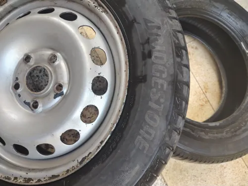 4 Pneus Bridgestone 195/65/15 Vw Caddy
