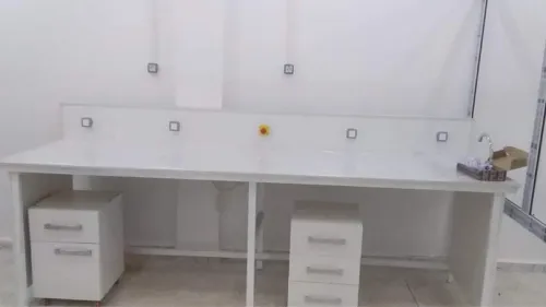 Paillasse (table)laboratoir طاولات المخابر 
