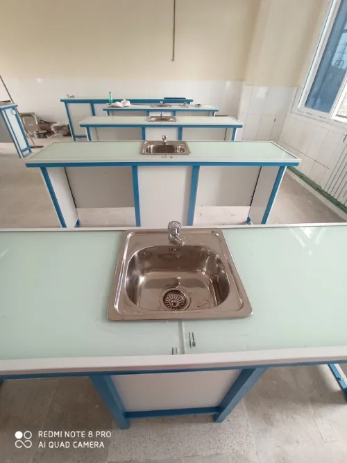 Paillasse (table)laboratoir طاولات المخابر 