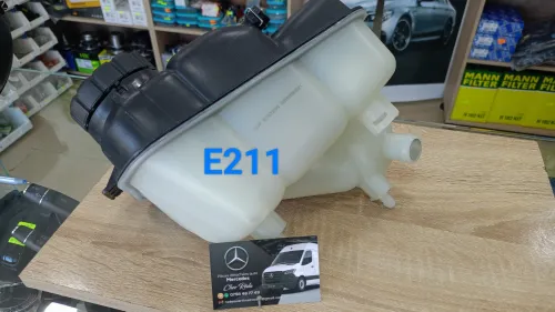 VAS D'EAU MERCEDES SPRINTER 906 190 124 C203 C204 E 211 E212 C/A 176 CLA