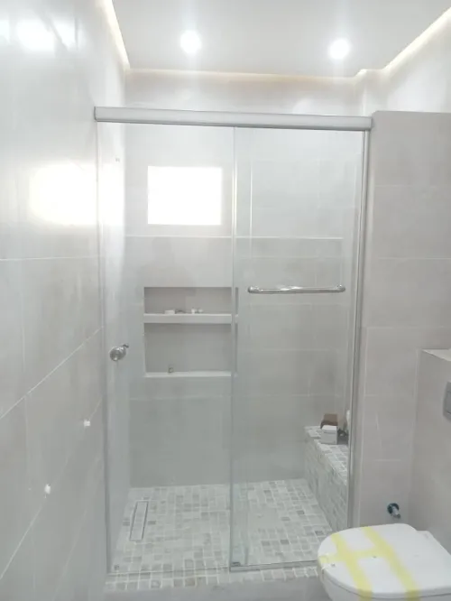 Cabinet de Douche 